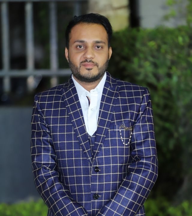 Ravi Pathak – Professional Real Estate Consultant at Graha Pravesh, Indore